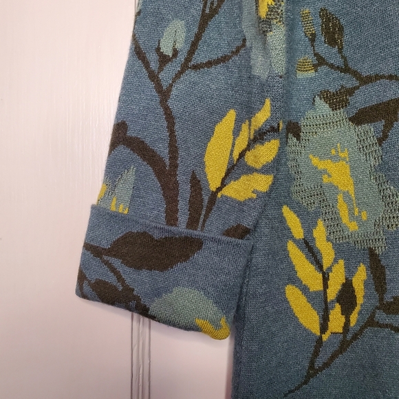 Cynthia Rowley Floral Print Sweater – Size S – Wedgewood Blue / Apple Green - Picture 2 of 5